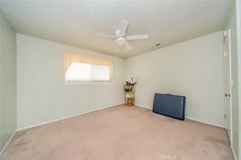 Bedroom - 14171 Tehachapi, Apple Valley, CA 92307 photo 5 of 6