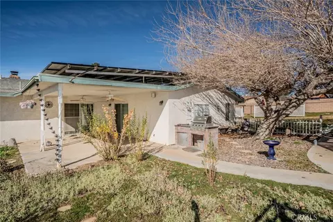 Exterior - 14171 Tehachapi, Apple Valley, CA 92307 photo 8 of 17