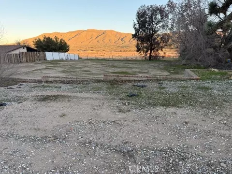 7685 Calpella, Hesperia, CA 92345