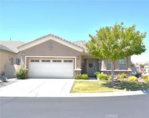 19484 Biltmore Rd, Apple Valley, CA 92308