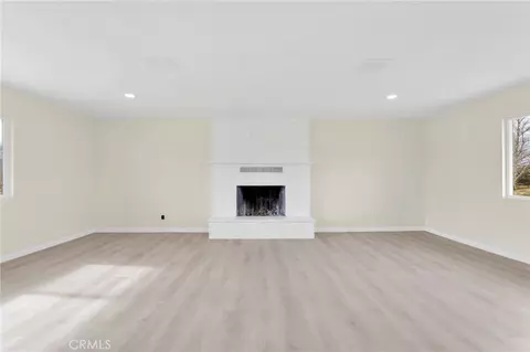 Living - 47424 Paddington, Landers, CA 92285 photo 8 of 8