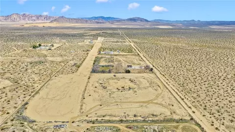 View/Area - 47424 Paddington, Landers, CA 92285 photo 5 of 6