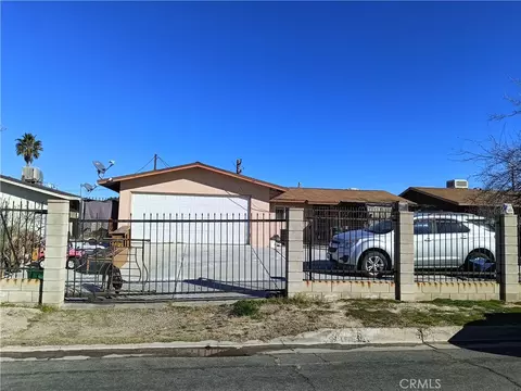 217 Plaimor Ave, Barstow, CA 92311 photo 2