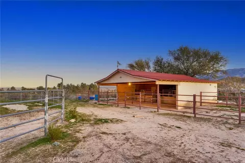 Exterior - 31024 Rabbit Springs Rd, Lucerne Valley, CA 92356 photo 8 of 12