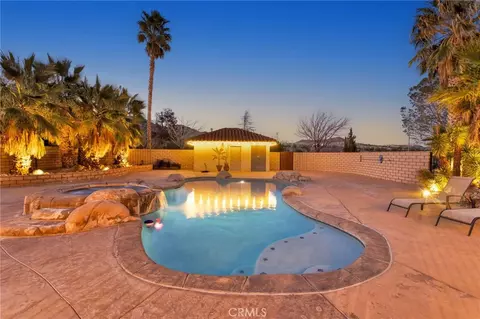 Exterior - 31024 Rabbit Springs Rd, Lucerne Valley, CA 92356 photo 3 of 12