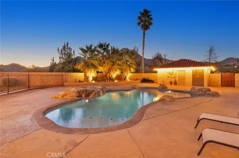 Exterior - 31024 Rabbit Springs Rd, Lucerne Valley, CA 92356 photo 4 of 12