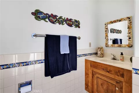 Bath - 31024 Rabbit Springs Rd, Lucerne Valley, CA 92356 photo 12 of 12