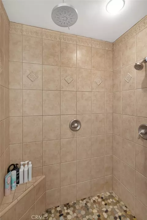 Bath - 31024 Rabbit Springs Rd, Lucerne Valley, CA 92356 photo 9 of 12
