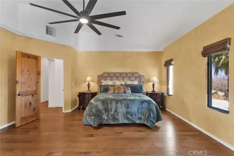 Bedroom - 31024 Rabbit Springs Rd, Lucerne Valley, CA 92356 photo 1 of 5