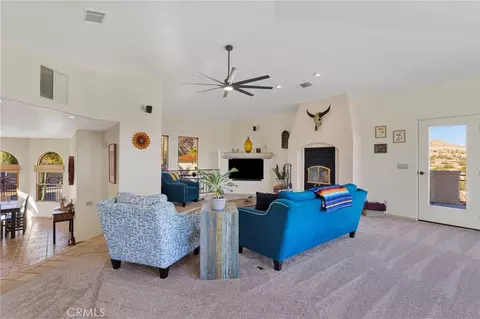 Living - 31024 Rabbit Springs Rd, Lucerne Valley, CA 92356 photo 4 of 4