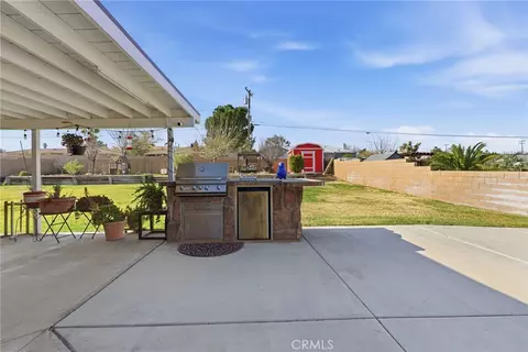 Exterior - 7868 Arrowhead Lake Rd, Hesperia, CA 92345 photo 10 of 11