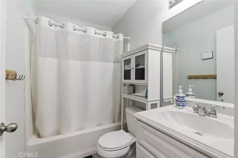 Bath - 7868 Arrowhead Lake Rd, Hesperia, CA 92345 photo 1 of 2