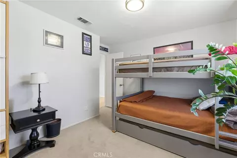 Bedroom - 7868 Arrowhead Lake Rd, Hesperia, CA 92345 photo 4 of 7