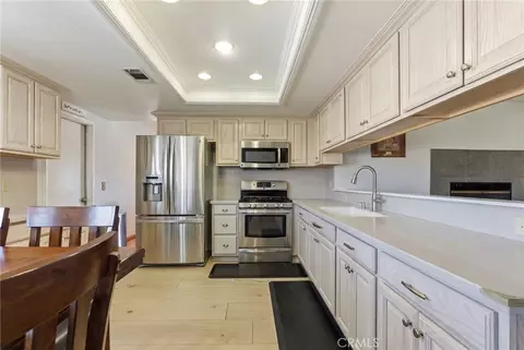 Kitchen - 7868 Arrowhead Lake Rd, Hesperia, CA 92345 photo 3 of 3