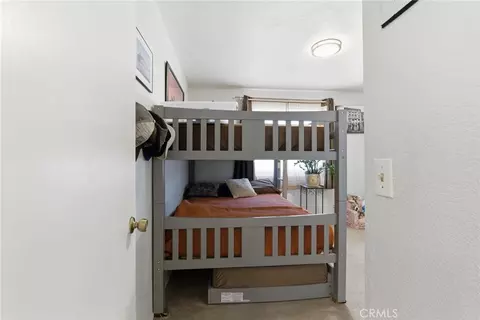 Bedroom - 7868 Arrowhead Lake Rd, Hesperia, CA 92345 photo 3 of 7