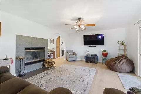 Living - 7868 Arrowhead Lake Rd, Hesperia, CA 92345 photo 1 of 1