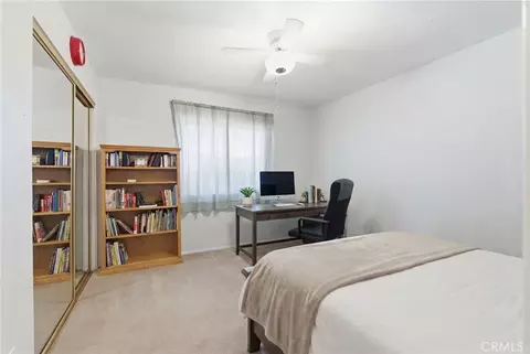 Bedroom - 7868 Arrowhead Lake Rd, Hesperia, CA 92345 photo 1 of 7