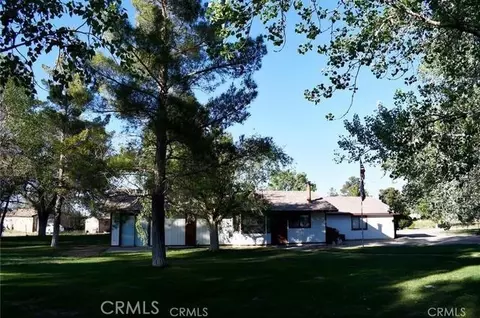 Exterior - 10831 Monte Vis, Phelan, CA 92371 photo 2 of 10