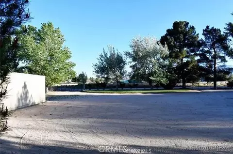 Exterior - 10831 Monte Vis, Phelan, CA 92371 photo 10 of 10