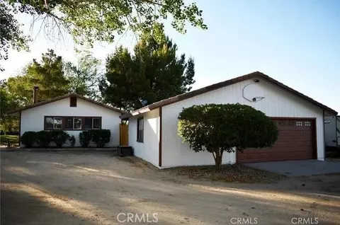 Exterior - 10831 Monte Vis, Phelan, CA 92371 photo 4 of 10