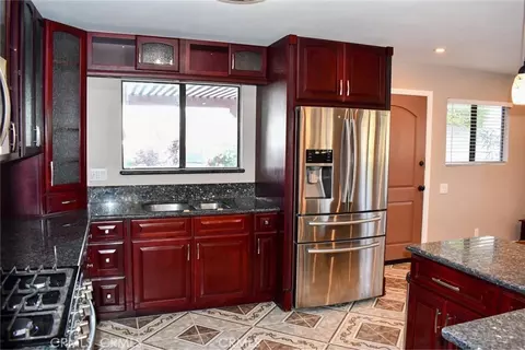 Kitchen - 10831 Monte Vis, Phelan, CA 92371 photo 1 of 1