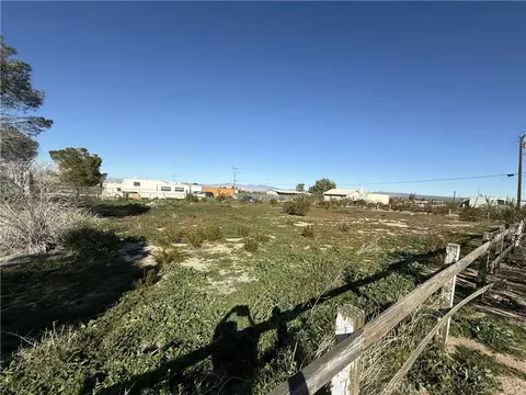 26200 Cheyenne, Mojave, CA 93501 photo 5