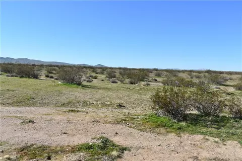 25 Frontier, Helendale, CA 92342 photo 17