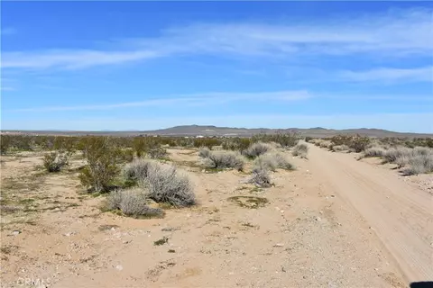 25 Frontier, Helendale, CA 92342 photo 13