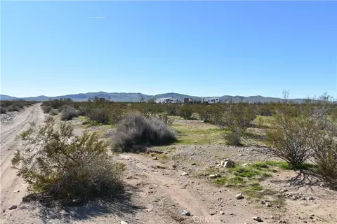 25 Frontier, Helendale, CA 92342 photo 2