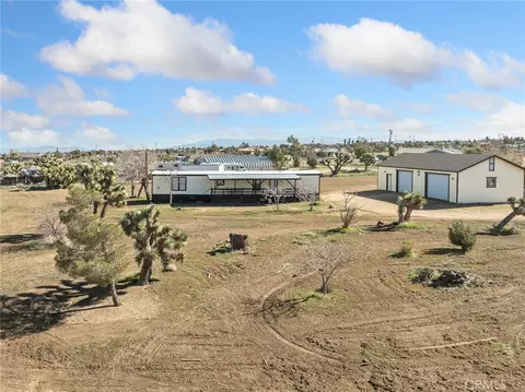 6728 Juniper Rd, Phelan, CA 92371