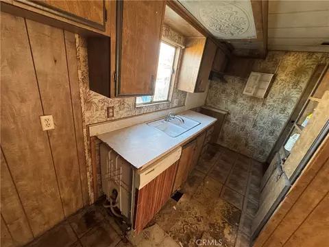 18966 Monterey, Hesperia, CA 92345 photo 12