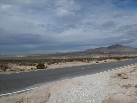 2 Apple Valley Rd, Apple Valley, CA 92307 photo 2