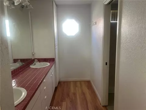 Bath - 14627 Greenbriar, Helendale, CA 92342 photo 2 of 2