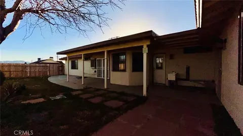 Exterior - 11911 Kiowa Rd, Apple Valley, CA 92308 photo 4 of 4