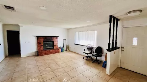 Living - 11911 Kiowa Rd, Apple Valley, CA 92308 photo 1 of 2