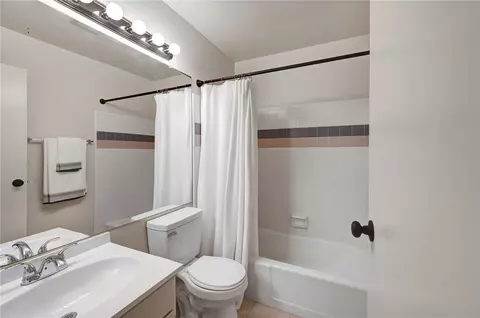 Bath - 3504 Rainbow Ln, Highland, CA 92346 photo 1 of 2