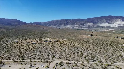 765 Cloud Rd, Lucerne Valley, CA 92356 photo 4