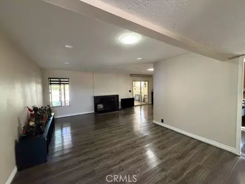 Living - 1517 De Anza St, Barstow, CA 92311 photo 3 of 6