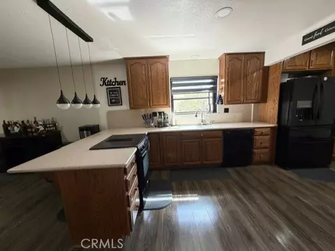 Kitchen - 1517 De Anza St, Barstow, CA 92311 photo 4 of 6