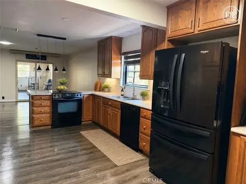Kitchen - 1517 De Anza St, Barstow, CA 92311 photo 3 of 4