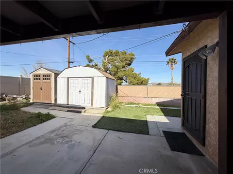 Exterior - 1517 De Anza St, Barstow, CA 92311 photo 8 of 9