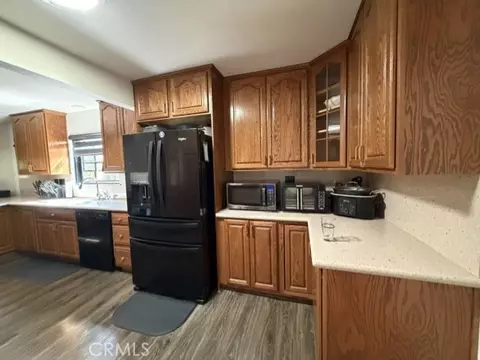 Kitchen - 1517 De Anza St, Barstow, CA 92311 photo 2 of 6