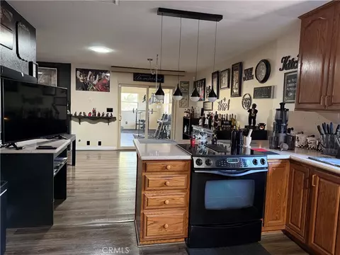 Kitchen - 1517 De Anza St, Barstow, CA 92311 photo 2 of 4