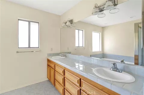 Bath - 16466 Tude, Apple Valley, CA 92307 photo 3 of 8