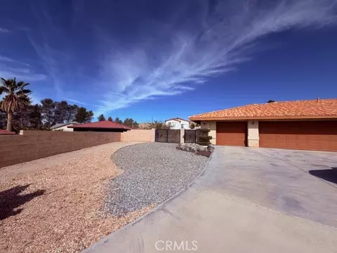 Exterior - 16466 Tude, Apple Valley, CA 92307 photo 4 of 16