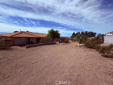 Exterior - 16466 Tude, Apple Valley, CA 92307 photo 14 of 16