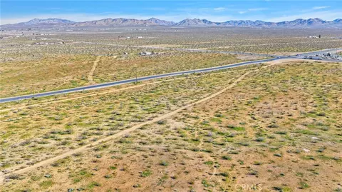 1 Johnson Rd, Apple Valley, CA 92307 photo 8