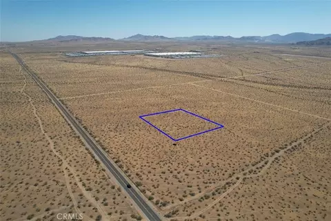 35 Gustine St, Apple Valley, CA 92307 photo 4