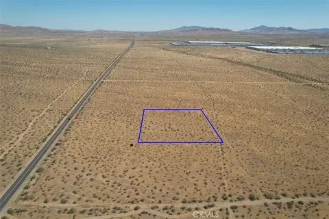 35 Gustine St, Apple Valley, CA 92307