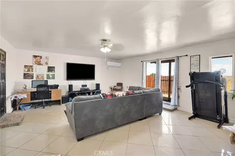Living - 35391 Western Dr, Barstow, CA 92311 photo 3 of 3